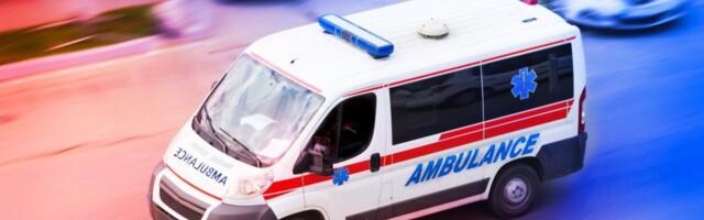 MUŠKARAC SKOČIO SA KROVA U VRANJU! Hitno prebačen u Klinički centar u Nišu!