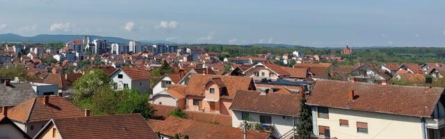 Prosečno domaćinstvo u Šumadiji gotovo 4 puta više novca troši na alkoholna pića i duvan nego na obrazovanje