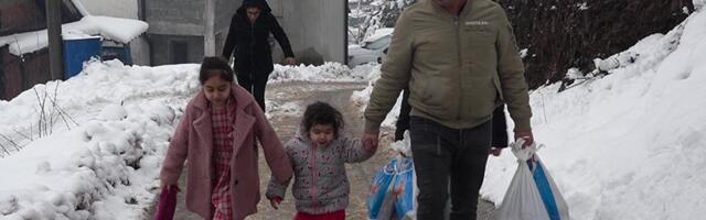 Paketići za romsku i decu u selima