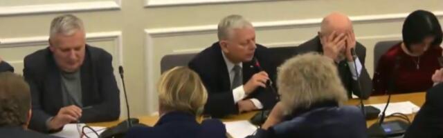 "DOVIĐENJA DEBILI!" Poslanik izvređao kolege pa napustio salu (VIDEO)