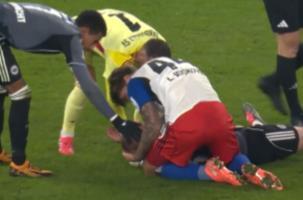 MLADI HRVATSKI FUDBALER NA TERENU SPASAO ŽIVOT SVOM RIVALU! Čitav svet je ostavio bez teksta herojskim potezom, odmah je dobio priznanje u Bundesligi!