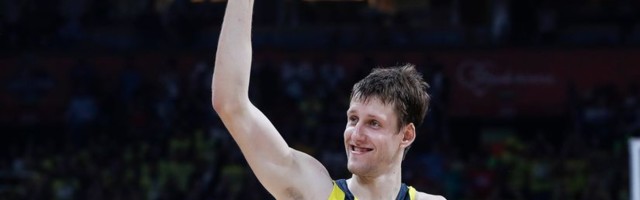 Šoutajm u Moskvi: Fenerbahče s druge planete, monstruozni Veseli i De Kolo pojeli CSKA za šestu recku u nizu