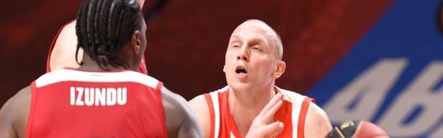 Zvezdin rafal protiv FMP-a: Prebačena "stotka", Panteri u trećem kvartalu ubacili četiri poena (VIDEO)