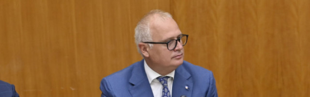 ULAGANJE U DECU JE ULAGANJE U BUDUĆNOST! Vesić: Besplatni udžbenici za 34.000 beogradskih osnovaca prvog i drugog razred!