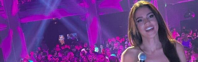 Anastasija Ražnatović već SPISKALA HONORAR od prvog nastupa: Cecina ćerka otkrila šta joj je majka PONAVLJALA pred izlazak na binu, a na ovo je dala NOVAC! (FOTO)