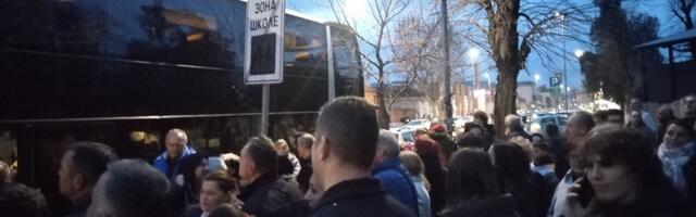 Učenici bilingvalnih odeljenja i profesori pirotske Gimnazije otputovali u Viši na usavršavanje jezika