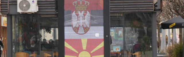 U centru Čačka na led ekranima i interaktivnim totemima istaknute makedonske zastave