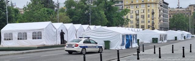 Akademski plenum: Agregat koji greje šatore ispred Skupštine potroši 35.000 evra za 10 dana
