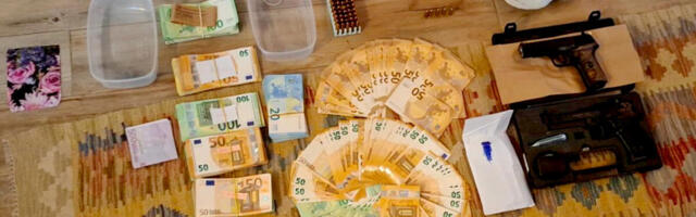 UHAPŠENA ORGANIZOVANA KRIMINALNA GRUPA! Policija upala u stan VOĐE, pogledajte šta su tamo ZATEKLI! (FOTO)