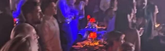 Đokovići porodično u provodu u Beogradu: Nole sa roditeljima, bratom i snajkom uživa na nastupu grčke zvezde