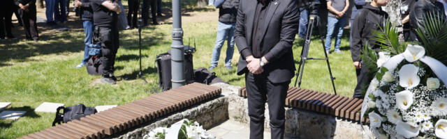 Odao počast žrtvama! Predrag Mijatović na pomenu u Malom Orašju (FOTO)