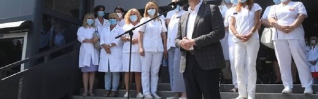 Vučić PONOVO obećao kanalizaciju u Borči