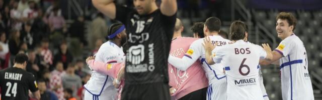 Dve stotinke sprečile najlepšu rukometnu bajku! Karabatić sa centra lansirao Francuze u polufinale! (VIDEO)