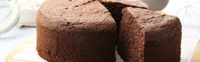 Za ovu čokoladnu tortu potrebna su samo 3 SASTOJKA - poslastica koja se ne peče
