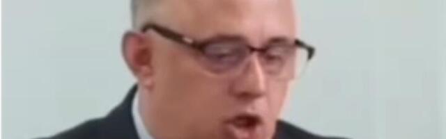 Ljudi na vlasti masovno "kidaju" engleski: Naravno, IMA DIPLOMU, "Ovo je WC1 nivo" (VIDEO)