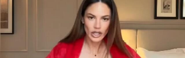 Skinula se Danijela Dimitrovska! U donjem vešu šetala po sobi, kamerom sve usnimila, a kad je svukla i…