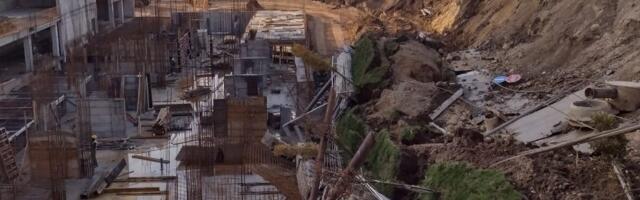 Život na ivici, al’ bukvalnoj: Reporter Danasa sa stanovncima kragujevačkog kompleksa „Tesla palas” pored obrušene ulice