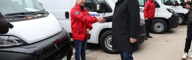 STIŽE 518 NOVIH VOZILA! Pošta Srbije ubrzava dostavu i ulazi u eru veštačke inteligencije