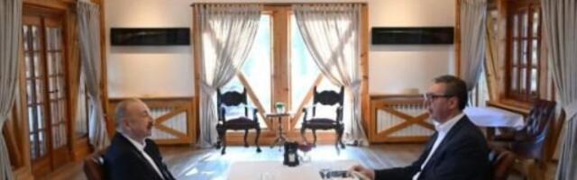 Vučić na radnom doručku sa Alijevim: Ponosan na naše prijateljstvo i stabilne odnose (FOTO)