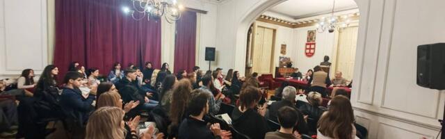 Da nam mladi ne odlaze: Poetski i prozni glasovi mladih