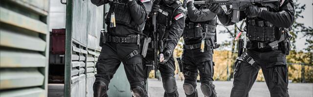 ZAPLENJENA OGROMNA KOLIČINA ORUŽJA I EKSPLOZIVA! Razbijen ogranak "vračarskog klana" u Beogradu koji je spremao likvidaciju!