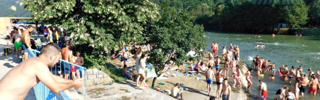 Zavod za javno zdravlje: Vlasina nije za kupanje