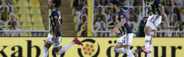Kako drugačije: Preokret Fenera i dva crvena kartona šampionu Turske (VIDEO)