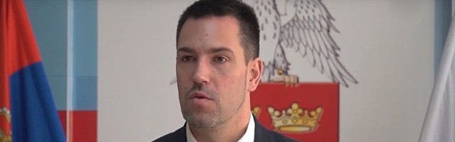 SNS gradonačelnik za mandat zaradio trosoban stan