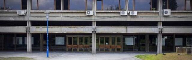 Studenti blokirali Fakultet dramskih umetnosti u Beogradu