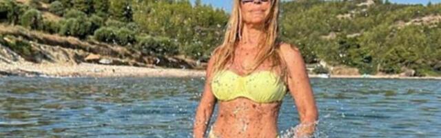 SKINULA SE SLAVNA SRPKINJA (78) Žena zadala klinkama domaći zadatak u OSMOJ DECENIJI: Ispozirala u CRNOM KUPAĆEM!