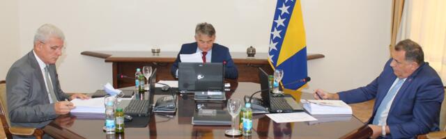 BiH uvela sankcije Rusiji, Dodik napustio sednicu Predsedništva