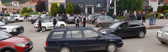 Sever Kosova: Gradonačelnici ušli u zgrade opština