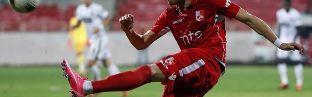 Korona ušla i u Radnički: Nenad Gavrić preskače Javor i Radnik