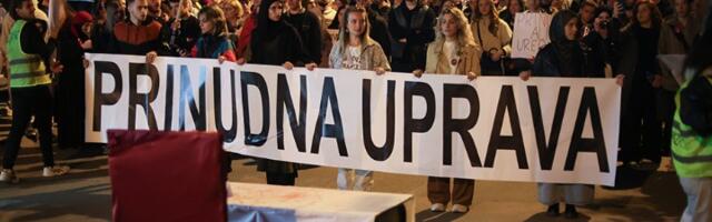 "ILI ONI ILI MI": Počeo protest u Novom Pazaru (UŽIVO)