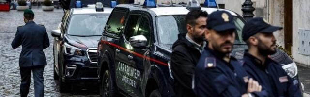 Krvava drama ispred škole: Učenik izboden u vrat, policija u poteri za napadačem (FOTO)