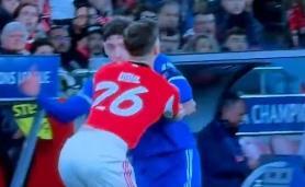 ČEMU SLUŽI VAR? DA LI JE MOGUĆE DA ČOVEK ZA OVO NIJE DOBIO CRVENI KARTON?! Pogledajte sraman potez zvezde Reala!