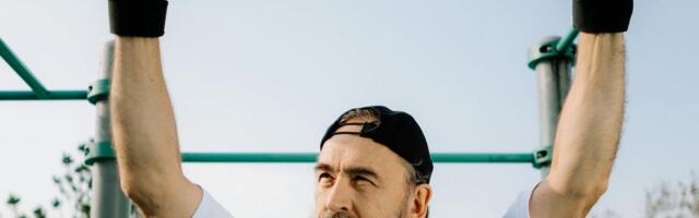 Ima 72 godine i u vrhunskoj je formi: Stiven otkriva 5 vežbi koje mu čuvaju mišiće i snagu