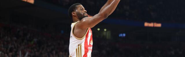 ZVEZDA – EFES Poluvreme u Areni: Crveno-beli silovito završili drugu četvrtinu i imaju prednost! /VIDEO/