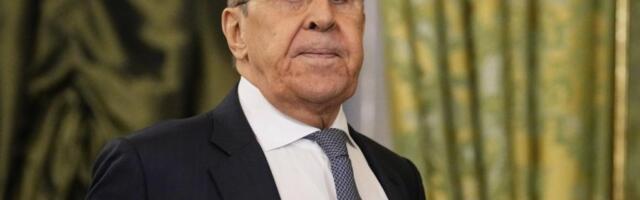 "AKO NE PREDATE TELEFON, IZVADIĆE ORUŽJE"! Lavrov izgubio kontrolu i ZAPRETIO NOVINARU (VIDEO)