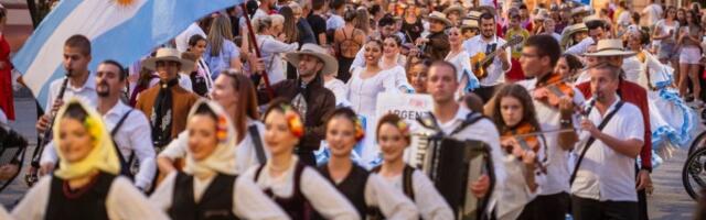 Svečanim defileom i ceremonijom otvaranja večeras počinje deseto izdanje Međunarodnog festivala folklora “Etnofest“