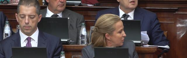 Paunović i Dačić odgovorili poslanicima: Vlada neće pasti, niko nije pozivao na etničko čišćenje