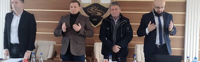 Skupština SO Sjenica otpočela učenjem dove za rhm. muftiju Zukorlića